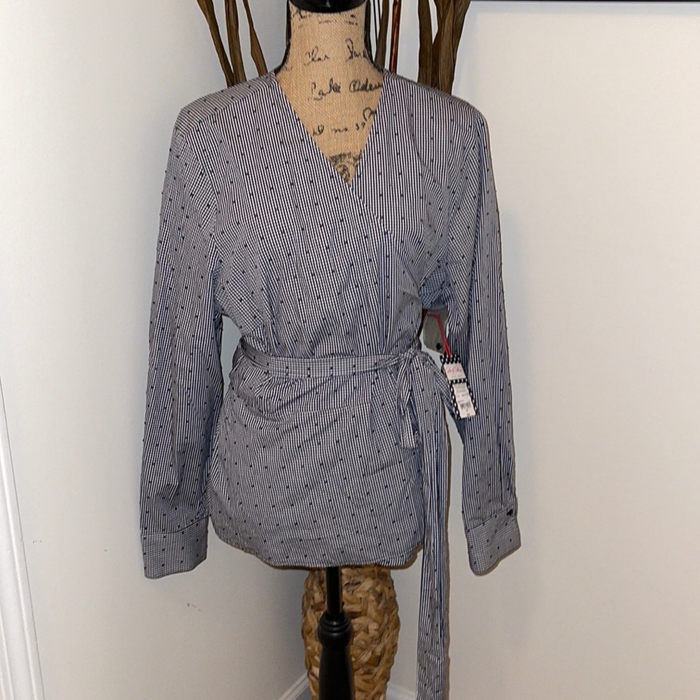NWT Marilyn Monroe L/S Wrap Blouse